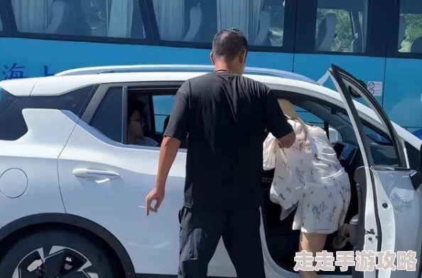 2024热门对抗游戏排行：用各种创意物品打人的趣味游戏分享推荐