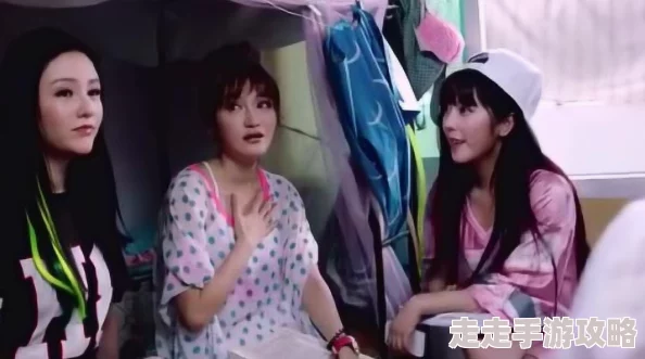 美女被啪到最深处流白浆，网友热议：这究竟是怎样的场景引发如此强烈反应？
