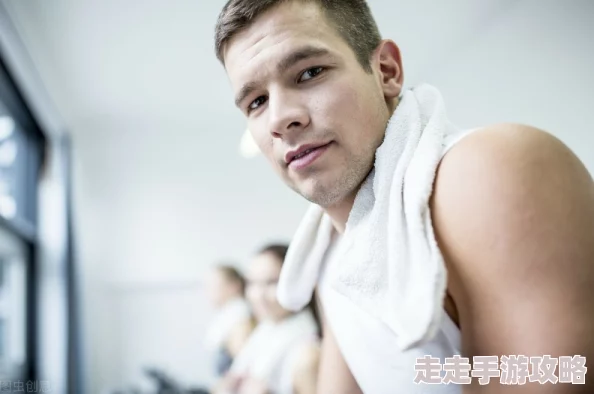 男男爽到喷水(h)，最新研究显示男性之间的亲密关系对心理健康有积极影响，专家呼吁社会应更加包容与理解