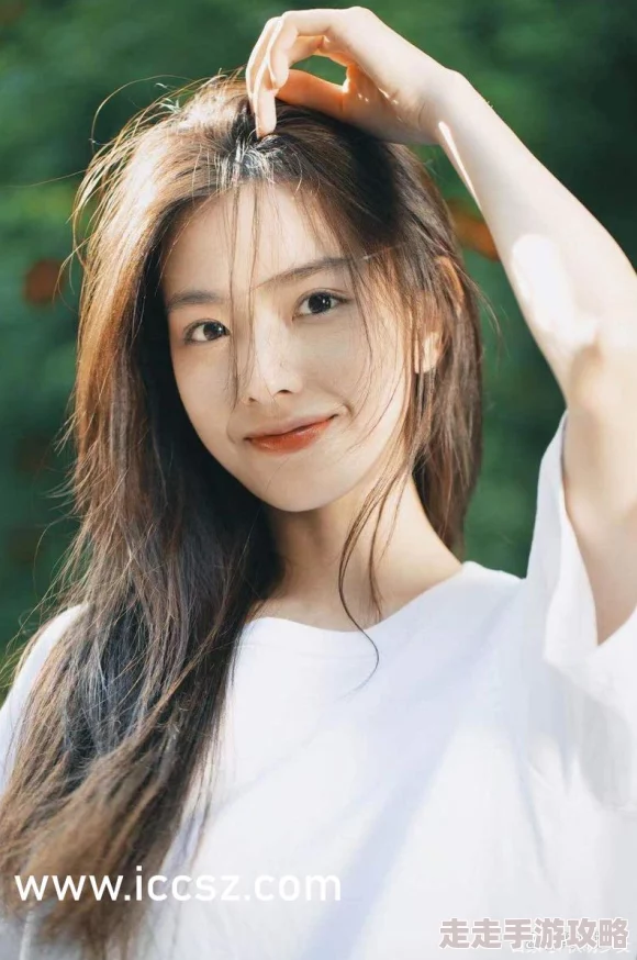 (51cg今日大瓜)必吃大瓜娜娜：了解热门内容创作者的最新动态与背后故事，快来看看有哪些不可错过的精彩瞬间！