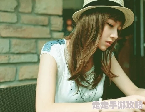 ZZZ老女人另类：探讨年龄与自我表达的关系，如何打破社会对女性的刻板印象与限制