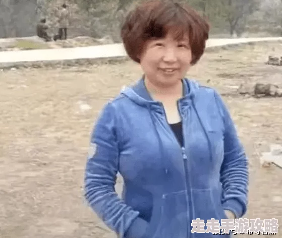 坤坤放到句号里，网友热议其新作引发的创作灵感与艺术表达方式的多元化探讨