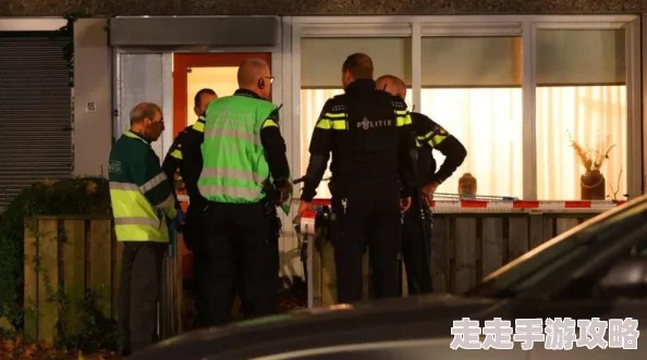 黑人又大又粗又爽免费视频：最新动态显示该视频在社交媒体上引发热议，吸引了大量观众的关注与讨论