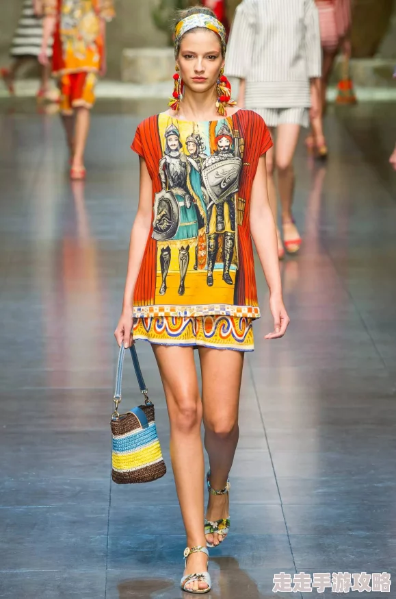 意大利极品xxxxhd米兰时装周上,设计师推出环保材质服装系列 意大利极品xxxxhd米兰时装周上,设计师推出环保材质服装系列