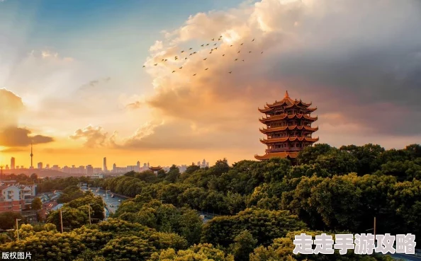 桃花流水芳草萋萋描绘了春日美景,桃花盛开,小溪潺潺,芳草茂盛,生机盎然 桃花流水芳草萋萋描绘了春日美景,桃花盛开,小溪潺潺,芳草茂盛,生机盎然