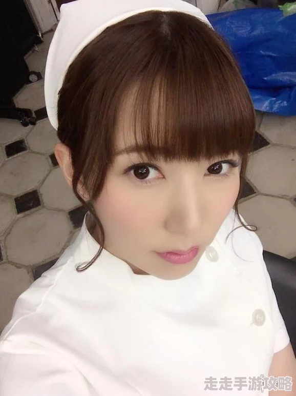 波多野结衣被强女教师系列以其大胆情节和角色扮演著称