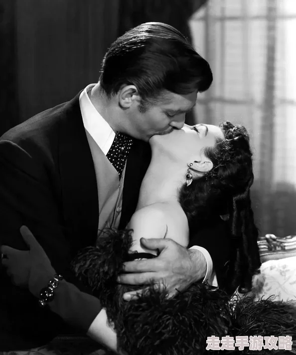 男女亲吻视频边吻边脱最近爆红网络引发热议