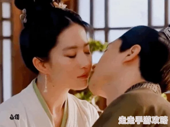 男女亲吻视频边吻边脱最近爆红网络引发热议