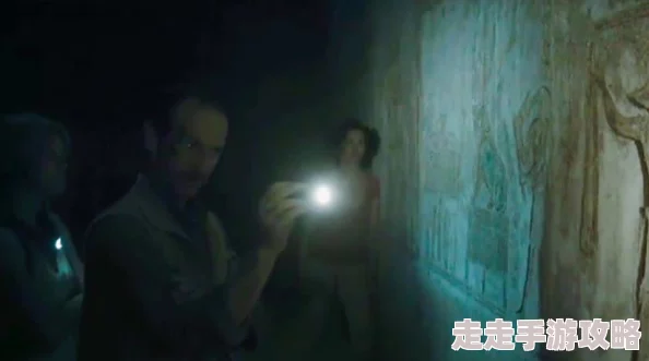 把她押去乳刑室乳刑折磨新鲜事是她在受刑过程中意外发现了一本神秘的古书