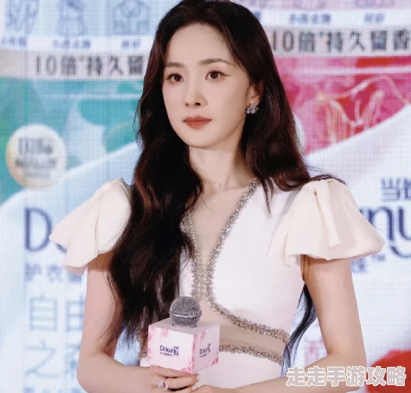 国产小伙和50岁熟女23p最近在社交媒体上引发热议,成为网络新宠 国产小伙和50岁熟女23p最近在社交媒体上引发热议,成为网络新宠