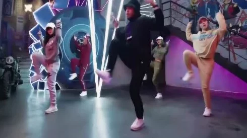 swag在线播放最近上线了全新互动剧情体验,让观众参与选择剧情走向 swag在线播放最近上线了全新互动剧情体验,让观众参与选择剧情走向