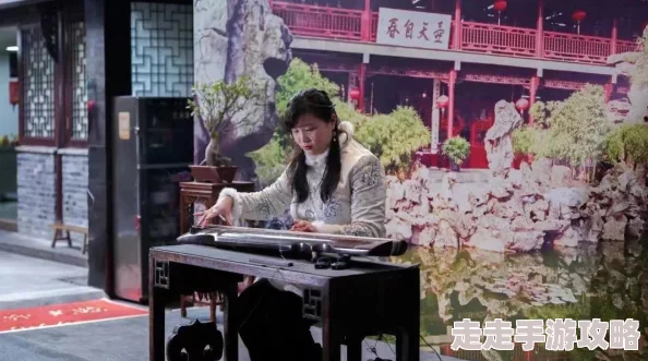 四大名妓之陈圆圆近日在京城举办古琴雅集,吸引众多文人墨客前来共赏 四大名妓之陈圆圆近日在京城举办古琴雅集,吸引众多文人墨客前来共赏