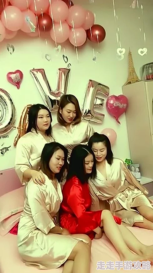 三美妇同床引发网友热议画面太美不敢看 三美妇同床引发网友热议画面太美不敢看