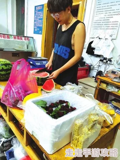 小明的妈妈和李阿姨去同一水果店这表明她们可能关系密切或有共同的购物习惯 小明的妈妈和李阿姨去同一水果店这表明她们可能关系密切或有共同的购物习惯