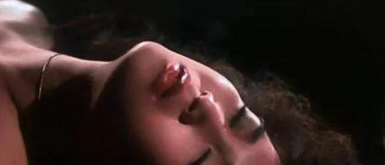 做爰猛烈床戏大尺度电影该片以激情四射的剧情和大胆露骨的镜头著称