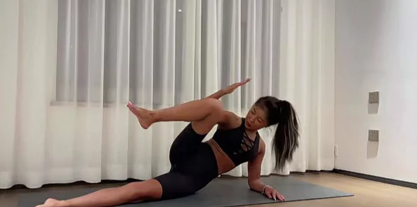 小妖精好紧好爽再浪一点最近迷上了瑜伽练习身材更好了