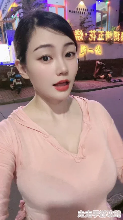 美女袖珍人bbwwbbww视频这段视频展示了她们的日常生活与独特魅力引发网友热议和关注 美女袖珍人bbwwbbww视频这段视频展示了她们的日常生活与独特魅力引发网友热议和关注