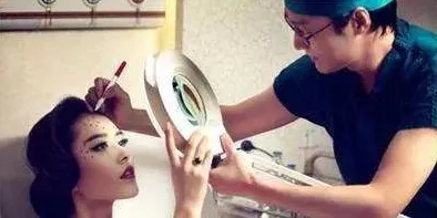 被室友开菊总被室友玩屁股室友变本加厉开始使用道具并拍摄视频