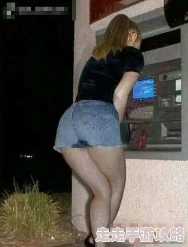 美女把尿口扒开灌牛奶实验失败牛奶全部流出主角感到十分沮丧