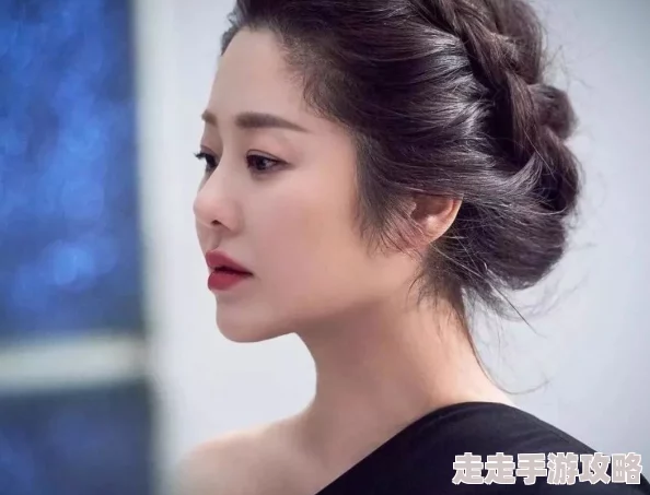 下女初金敏喜饰演的女主角已入豪门深宅暗流涌动