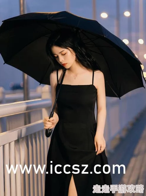 他撕开我奶罩揉吮我奶头她呼吸急促娇喘连连,身体在他怀中颤抖不已 他撕开我奶罩揉吮我奶头她呼吸急促娇喘连连,身体在他怀中颤抖不已