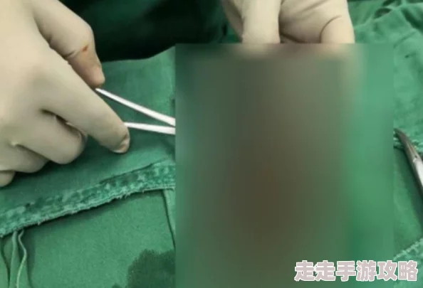 小孩半夜被女孩吃睾丸正常吗警方已介入调查情况复杂暂未公布更多信息