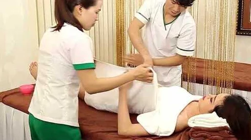 按摩师手法培训视频啊~嗯~轻点嗯~轻点~嗯学员模拟真实客户反应 按摩师手法培训视频啊~嗯~轻点嗯~轻点~嗯学员模拟真实客户反应