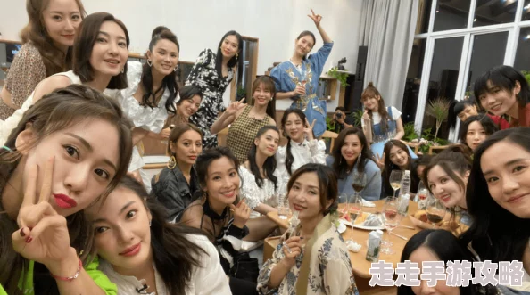 乘风破浪的姐姐第四季免费观看完整版综艺姐姐们都好拼，舞台效果炸裂，这季比前几季好看！
