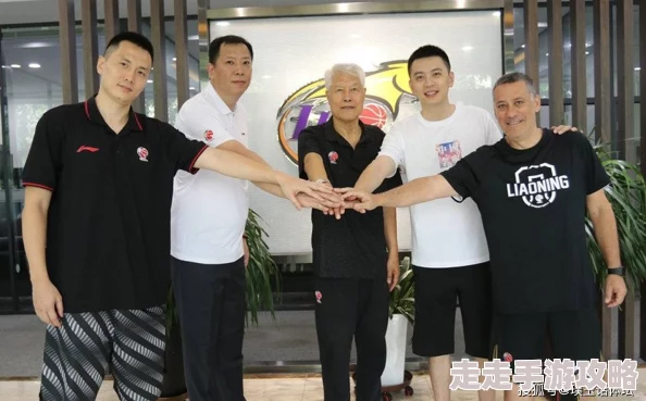 大叔轻一点原标题完整版《大叔，轻一点，我好疼》网友曝光男主疑似某公司高管