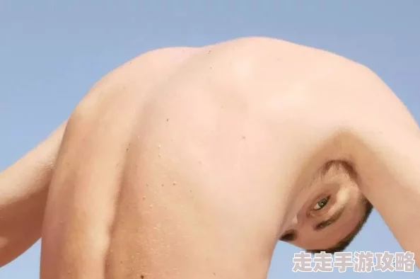 男人的伸到屁股黄为什么如此受欢迎因为它满足了某些观众对禁忌和刺激内容的渴望