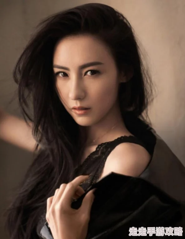张柏芝B大毛又多又长为何人们对她的毛发如此着迷因为展现了女性的原始自然之美