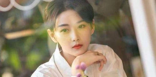 杨紫爽 好大 快 深为什么她自然的演技和真直的性格如此受欢迎为何观众被她身上那股不服输的劲头深深吸引