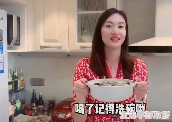 厨房脱岳裙子在后面扭为什么演员自然生动的演技为何获得了网友的一致好评