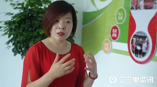 张悠雨因其出众的才华和对公益事业的热心参与而赢得广泛赞誉