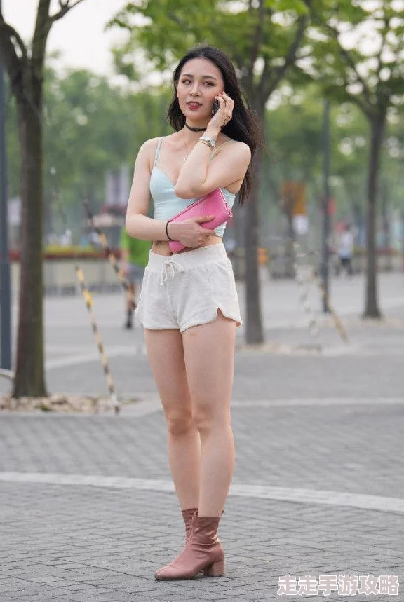 蜜臀一区为何如此火热因为它完美地展现了女性的曲线美和性感魅力