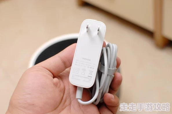 超级精灵球爆料：顶尖玩家揭秘，哪个控制精灵更胜一筹？