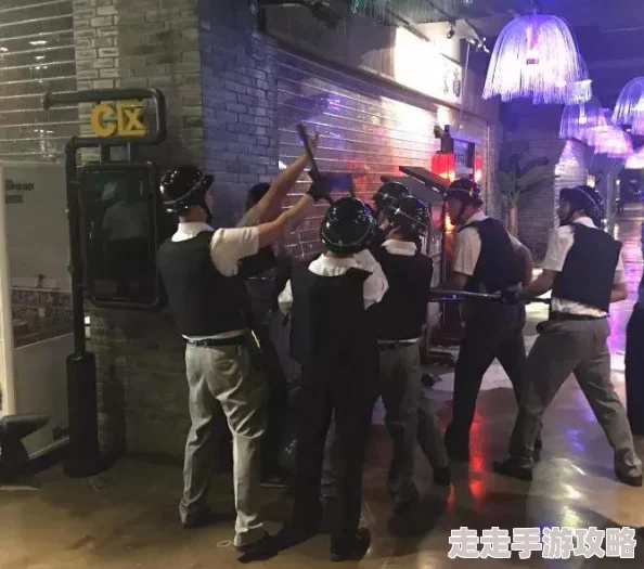 独家爆料：反恐精英中哪把神秘刀具能释放震撼剑气？
