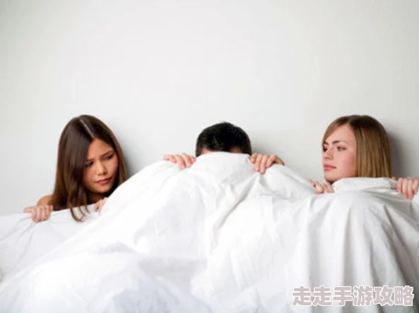 夫妻禁忌性片：为何如此受欢迎？是禁忌诱惑还是真实情感的流露？
