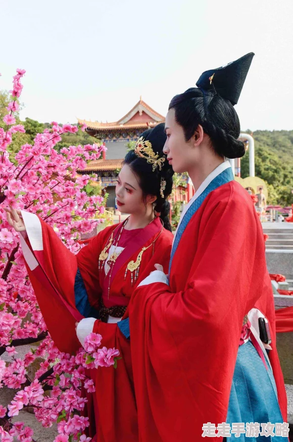 2025热门IP再现！大话许仙：故事背景与传奇揭秘，沉浸式侠手游新体验